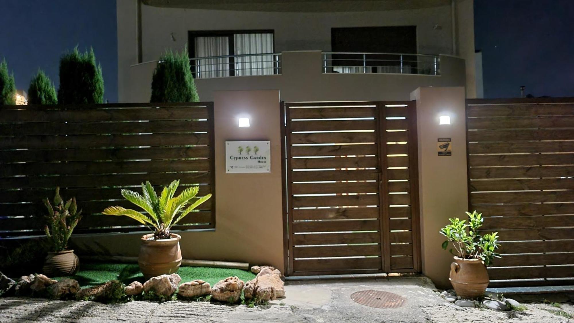 Cypress Garden House Apartamento Gazi Exterior foto